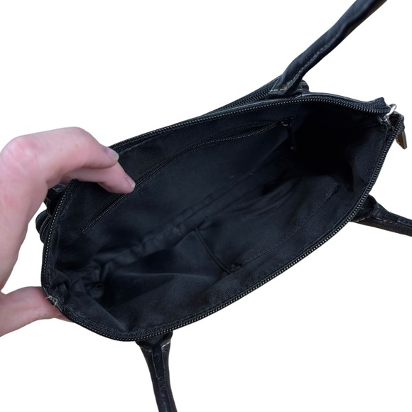 EUC Fossil Black Leather Shoulder Bag - Picture 11 of 16